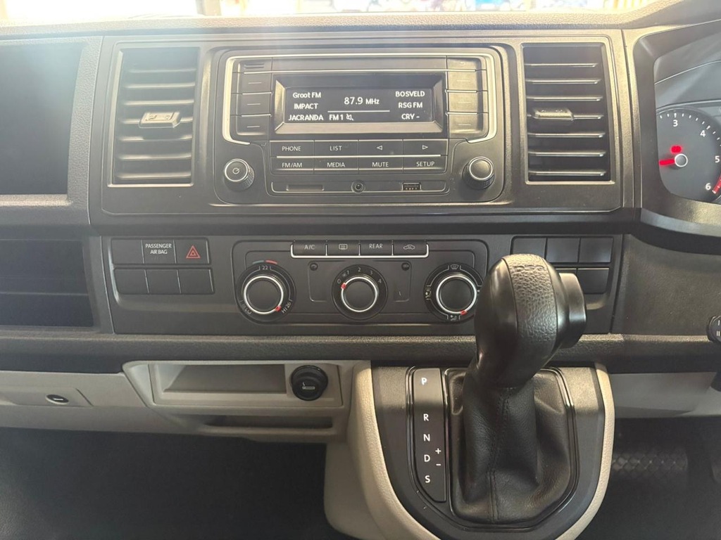 VOLKSWAGEN T6 T6 KOMBI 2.0 TDi DSG 103kw (TRENDLINE) - 14